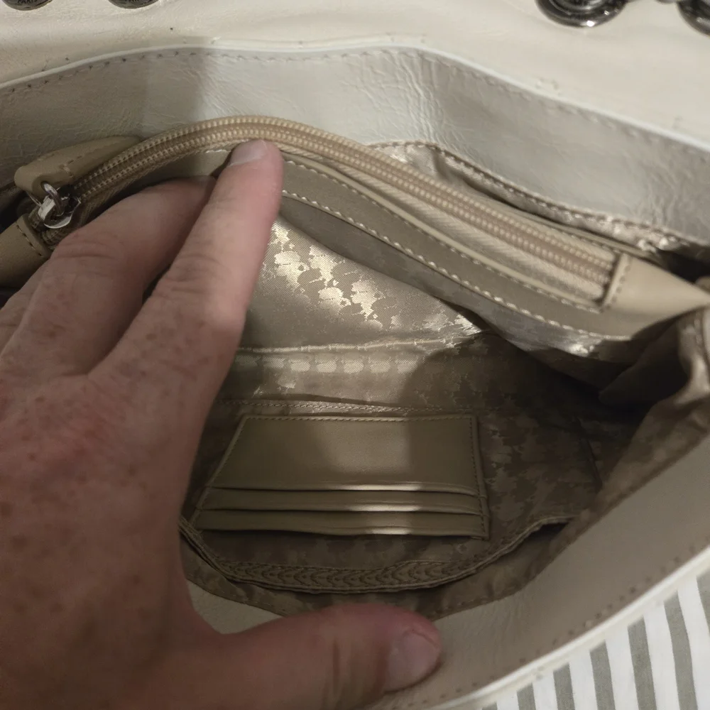 Authentic Karl Lagerfield Paris Quilted White Leather Crossbody‎ Bag
